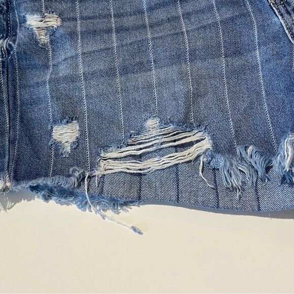 Kancan High Rise Distressed Fray Hem Denim Shorts Women's Size 11/29 - Picture 12 of 16